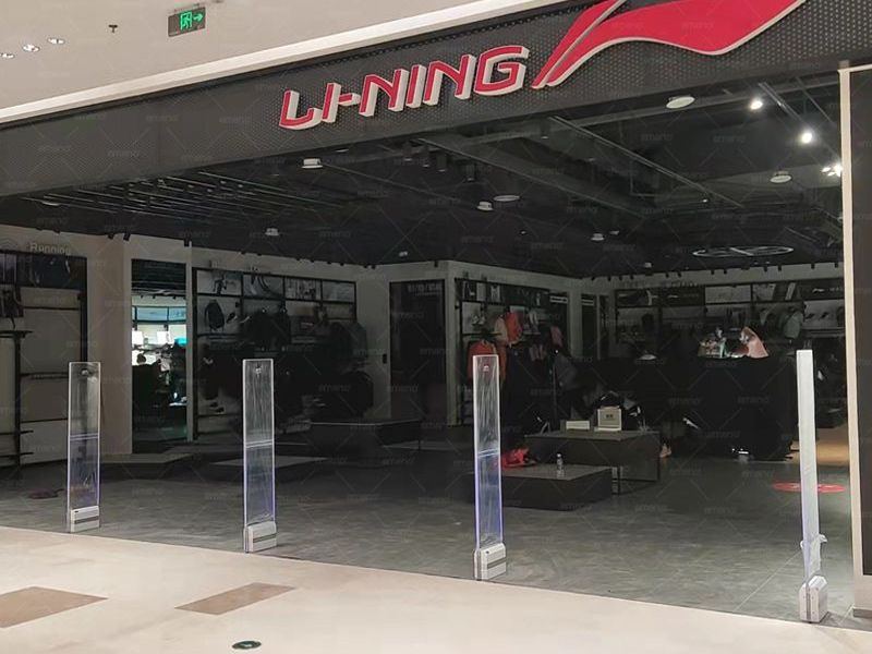 Li Ning markako denda AM9800 lapurreten aurkako gailu magnetiko akustiko kubikoa instalatu zuen